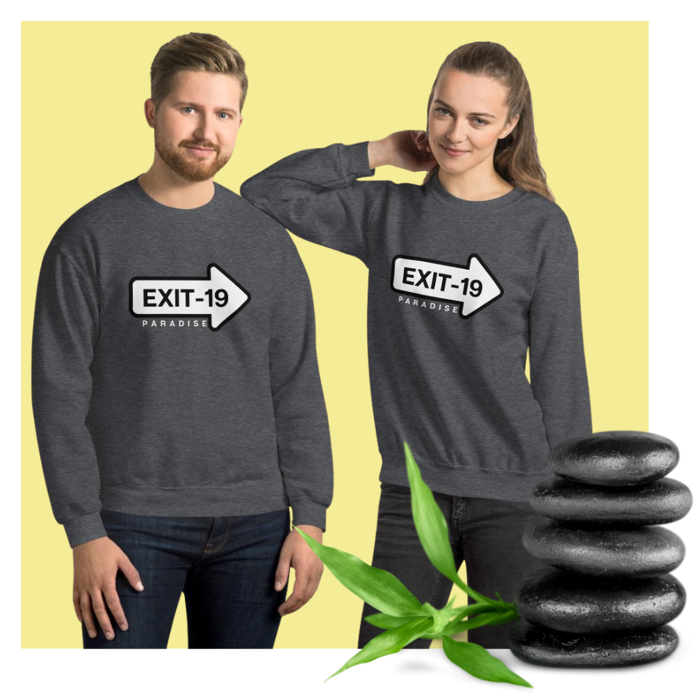 HOODIES & SWEATSHIRTS